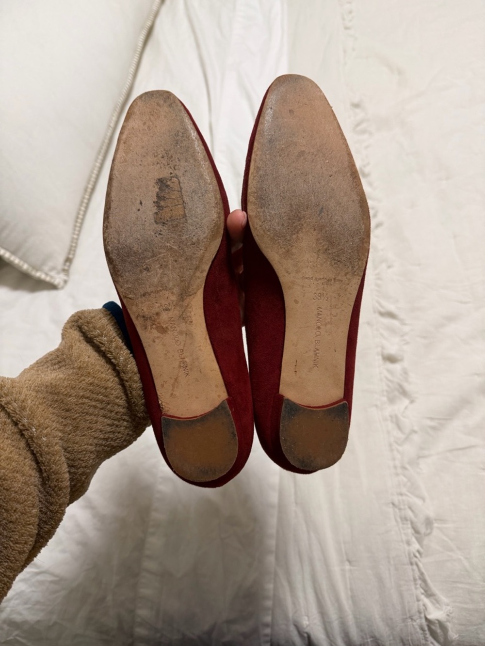Manolo Blahnik Red Flats with Gold Detail - Picture 5 of 5